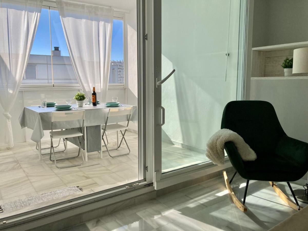 Апартаменты Atico Valdelagrana Playa - Aire Acondicionado Y Piscina Эль-Пуэрто-де-Санта-Мария Экстерьер фото