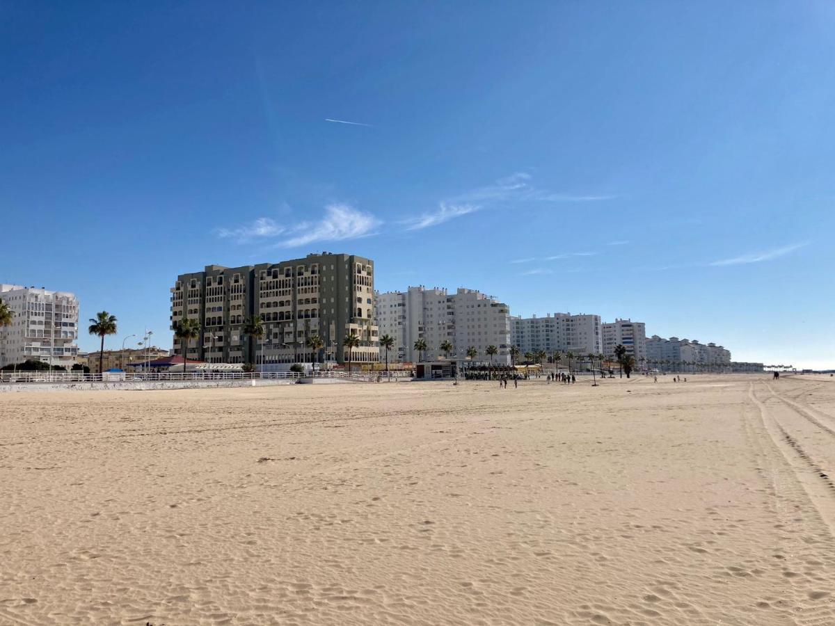 Апартаменты Atico Valdelagrana Playa - Aire Acondicionado Y Piscina Эль-Пуэрто-де-Санта-Мария Экстерьер фото